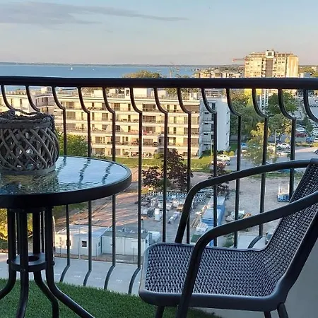 Life Apartman *